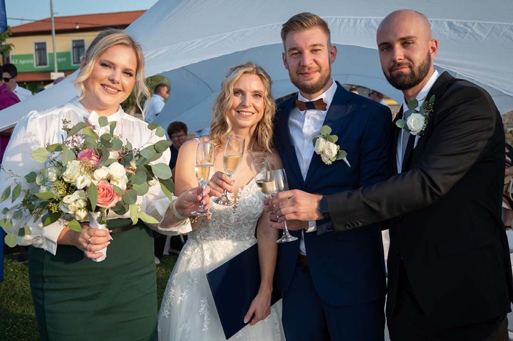 Penina na poročnem slavju